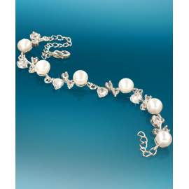 Tenyésztett gyöngyökből és fehér strasszokból készült elegáns karkötő (kód: